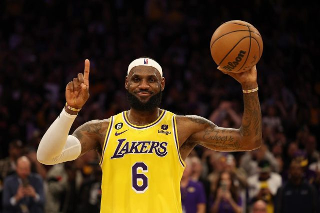 LeBron-640x427