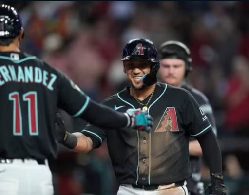 Ildemaro Vargas extends hit streak to MLB-leading 20 games